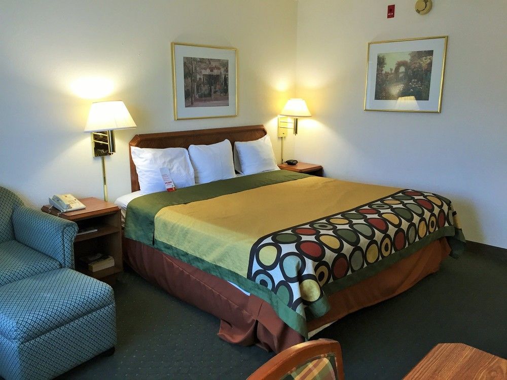 Hotel Super 8 By Wyndham Madison East Zewnętrze zdjęcie