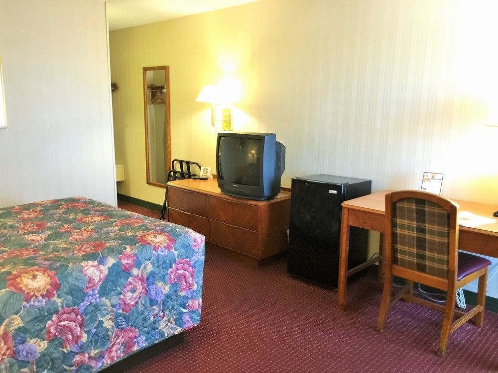 Hotel Super 8 By Wyndham Madison East Zewnętrze zdjęcie