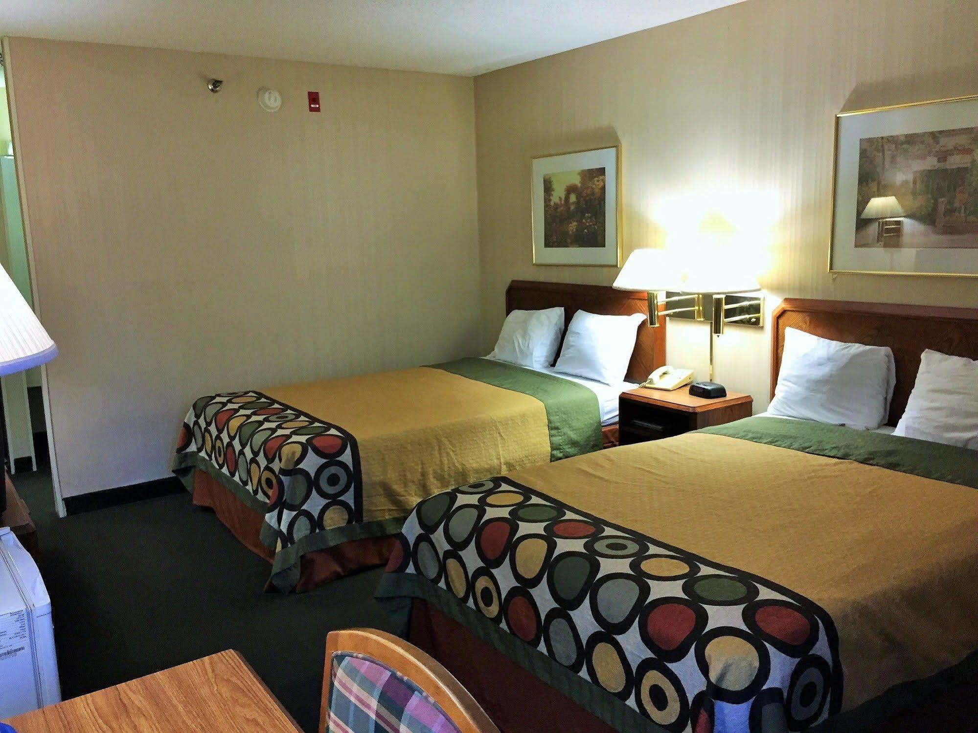 Hotel Super 8 By Wyndham Madison East Zewnętrze zdjęcie
